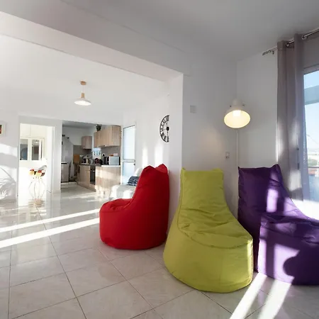 Seaview 3 Bedroom Kings Road Penthouse Appartamento *